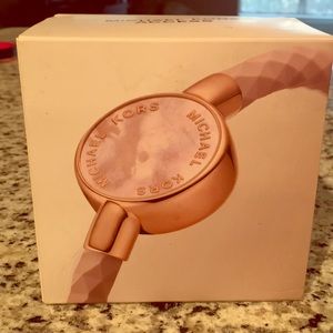 Michael Kors Access fitness tracker